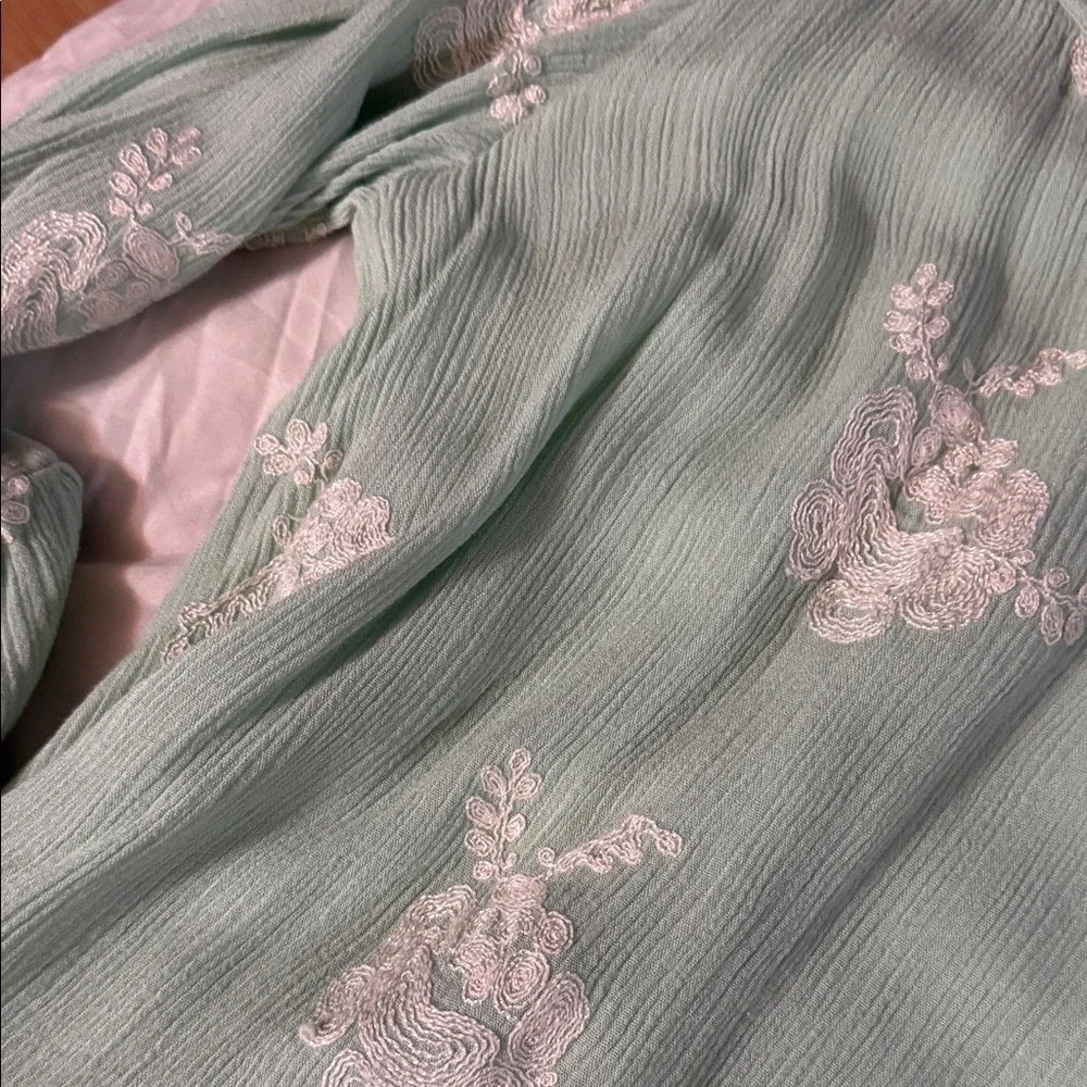 Altrd State Mint Green Floral Women's Top - Picture 3 of 5